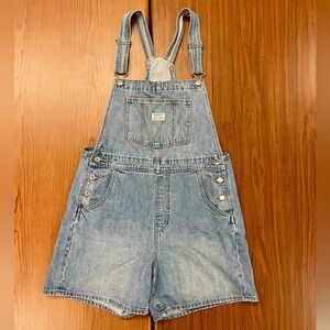 VINTAGE WOMEN'S SHORTALLS. Size M.